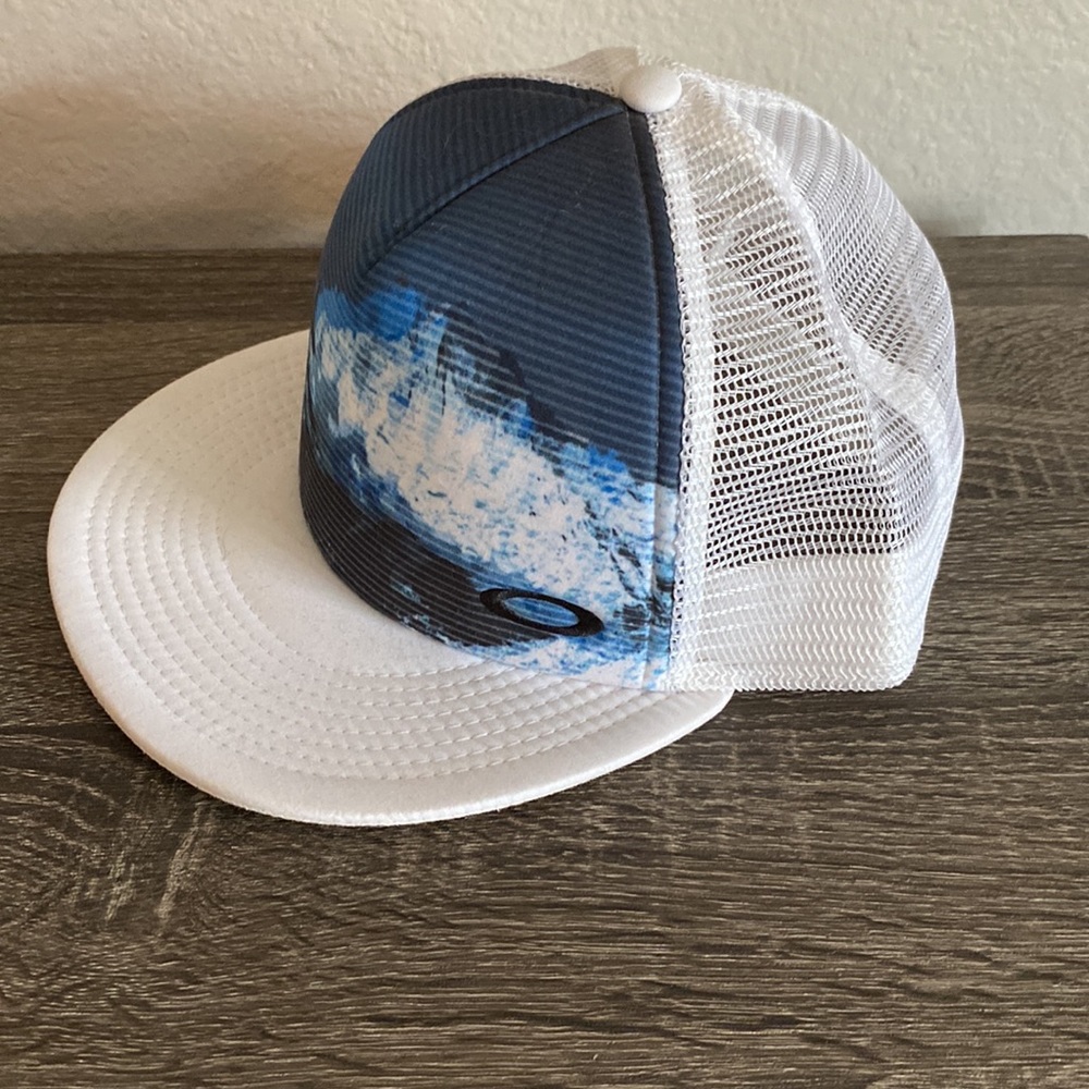 Oakley mountain SnapBack hat